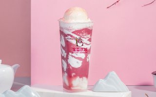 手握一杯蜜雪冰城，这才是生活该有的方式